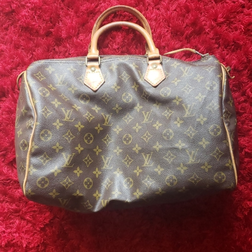 Louis Vuitton speedy 35